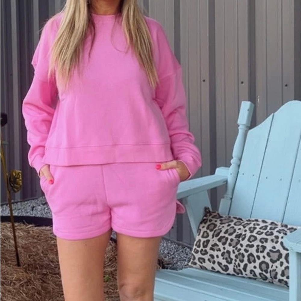 Zenana Outfitters Pink Sweatshirt & Shorts Set